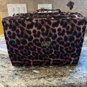 NWT Joy Mangano New York XL Beauty Travel Case Leopard 4 + 3 Zip Bags